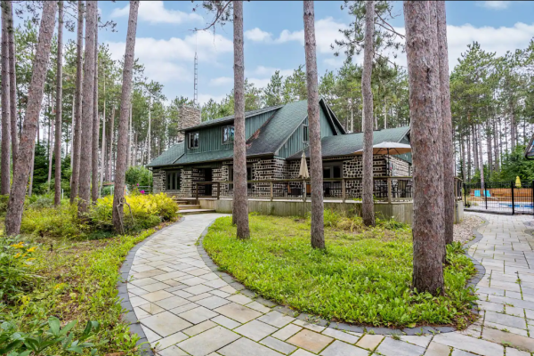 The Pines House Retreat w/Pool