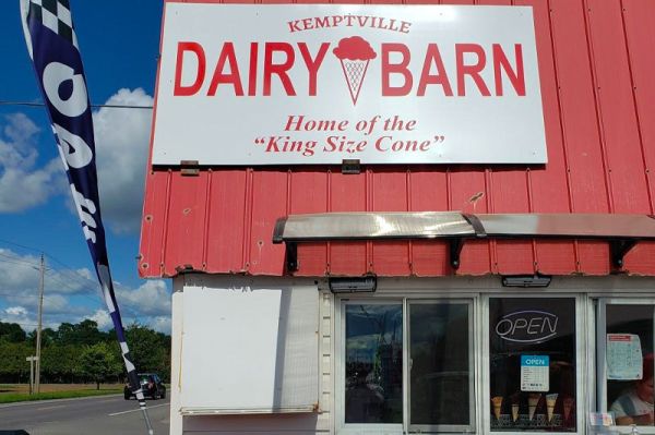 Kemptville Dairy Barn & Western Keto Grill